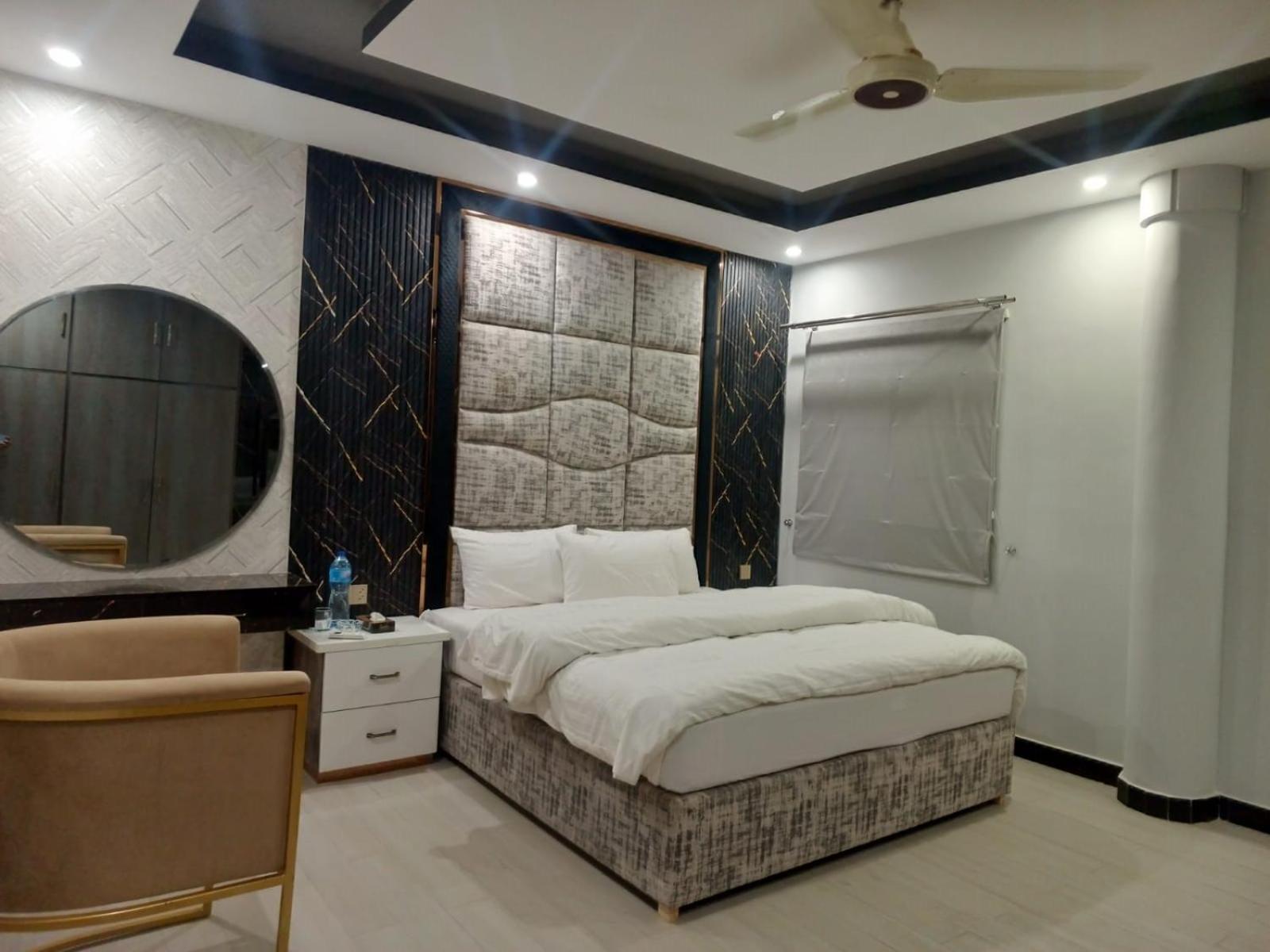 Four Season Boutique Hotel Islamabad Exteriör bild