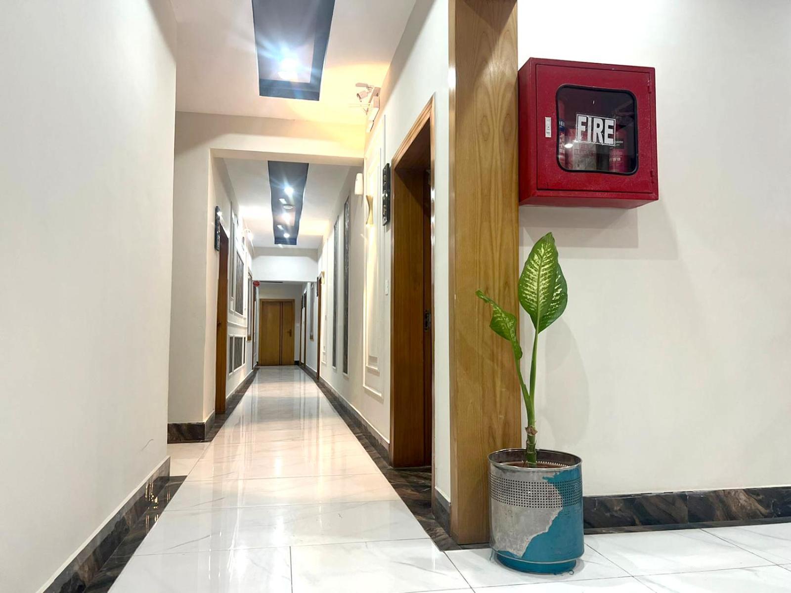 Four Season Boutique Hotel Islamabad Exteriör bild